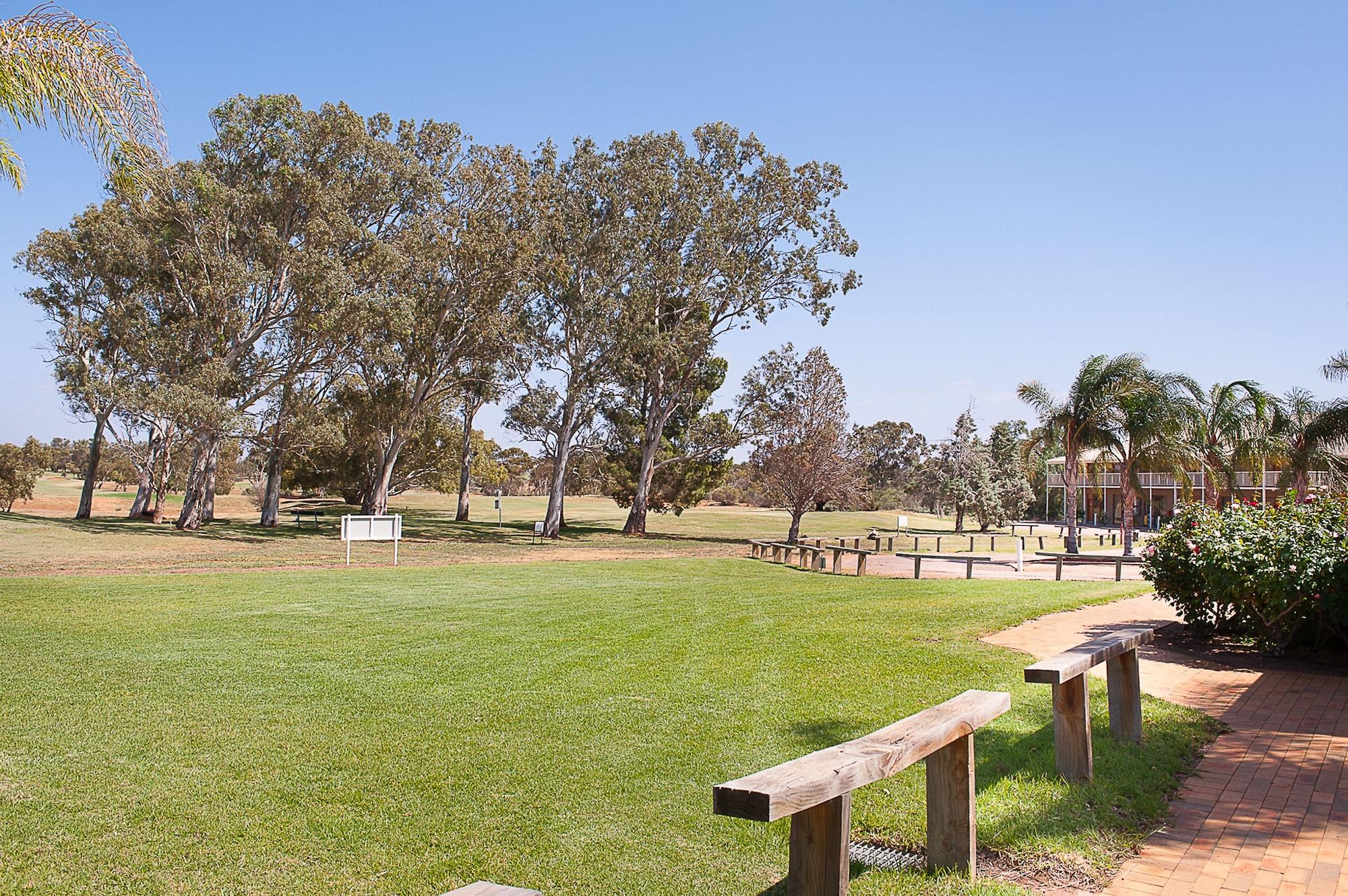 Standpipe Golf Motor Inn Port Augusta Bagian luar foto